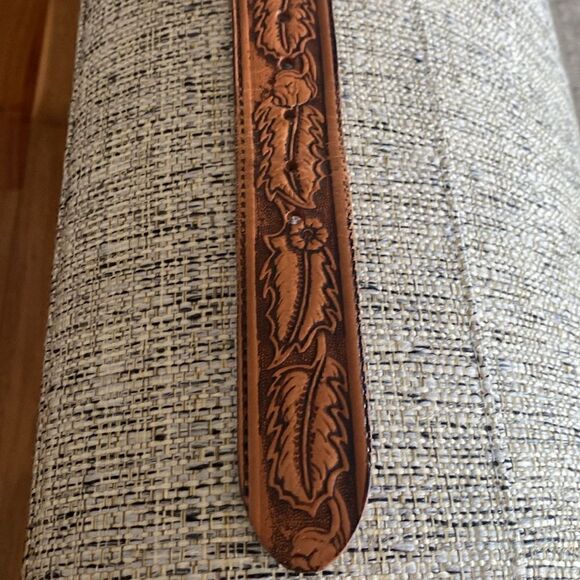 TEX Tooled leather belt - Picture 4 of 6